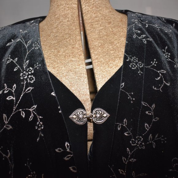 R&M Richards Petite 3 Piece Velvet Pants Suit (tops 16P & 14P - pants 14P) - Picture 16 of 16